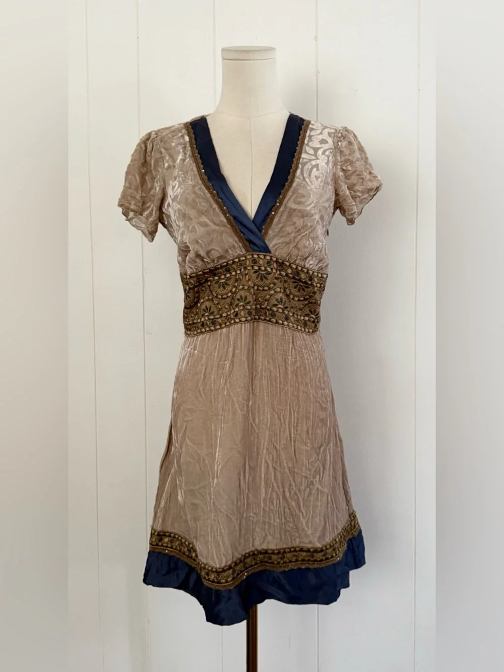 Vintage Hale Bob Silk Velvet Embroidered Mini Dress Boho Tie Back Size Small - Picture 2 of 7